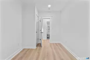 141 Augur St, Hamden, CT 06517 - Photo 8