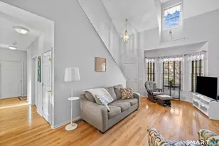 24 Phillips Farm Rd, East Hartford, CT 06118 - Photo 10