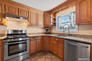 46 Skyline Dr, Southington, CT 06489 - Photo 6