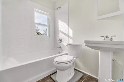 125 East Eaton Street, Bridgeport, CT 06604 - Photo 18