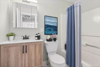 135 Gold Star Highway #401, Groton, CT 06340 - Photo 4