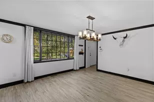 1166 Old Racebrook Rd, Woodbridge, CT 06525 - Photo 4