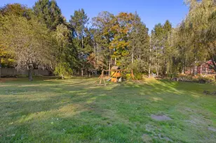 1166 Old Racebrook Rd, Woodbridge, CT 06525 - Photo 22