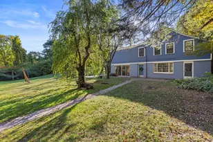 1166 Old Racebrook Rd, Woodbridge, CT 06525 - Photo 2