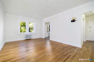 8 Washington Ct, Stamford, CT 06902 - Photo 2