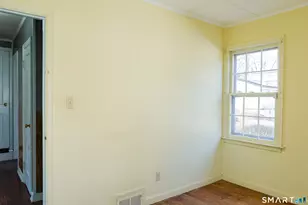 496 Burnsford Ave, Bridgeport, CT 06606 - Photo 24