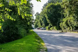 527 West Thames St, Norwich, CT 06360 - Photo 26