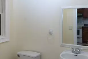 527 West Thames St, Norwich, CT 06360 - Photo 6