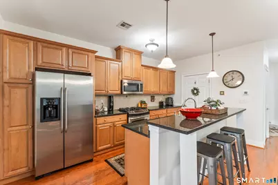 460 Heritage Road #302, Southbury, CT 06488 - Photo 10