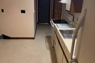 33 Spaulding St, Norwich, CT 06360 - Photo 4