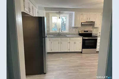 64 Deshon Street, New London, CT 06320 - Photo 4