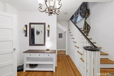 22 Robinson Avenue, Danbury, CT 06810 - Photo 4