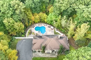 4 Southdown Dr, Bristol, CT 06010 - Photo 2