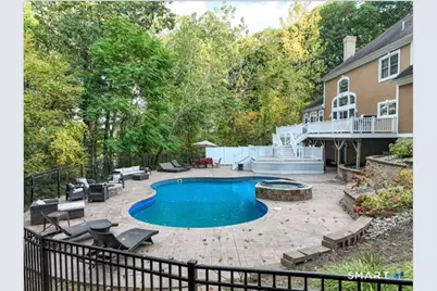 4 Southdown Drive, Bristol, CT 06010 - Photo 12