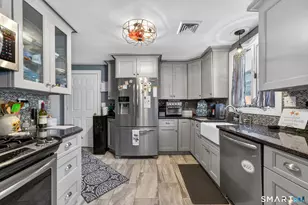 18 Evergreen St, Norwich, CT 06360 - Photo 8