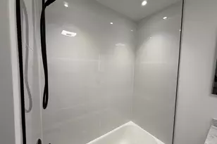 98 Franklin Ave, Hartford, CT 06114 - Photo 2