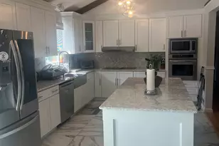 62 Haddad Rd, Waterbury, CT 06708 - Photo 6