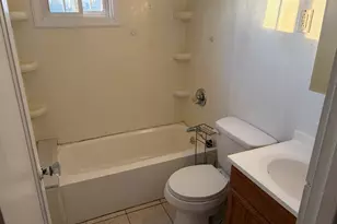 129 Douglas St, Hartford, CT 06114 - Photo 8