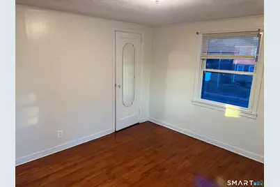 129 Douglas Street, Hartford, CT 06114 - Photo 10