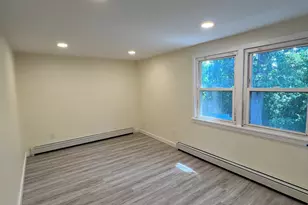 32 Woodland St, Plainville, CT 06062 - Photo 14