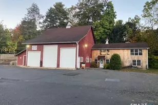 321 Albany Turnpike, Canton, CT 06019 - Photo 1