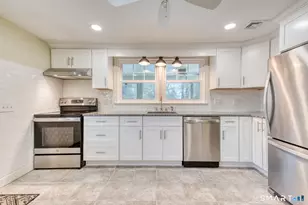 155 Holland Ln, East Hartford, CT 06118 - Photo 12