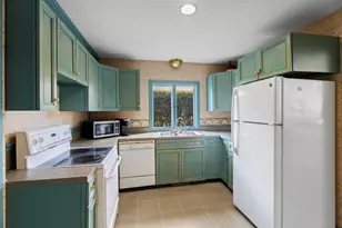 60 Lyme St, Old Lyme, CT 06371 - Photo 14