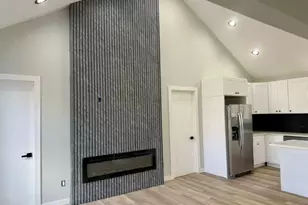 82 Hemlock St, West Haven, CT 06516 - Photo 2