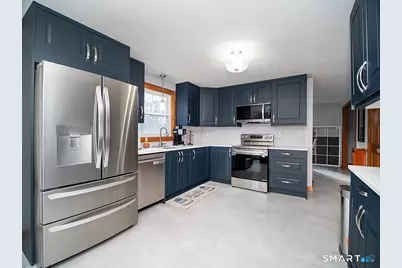 70 Beth Ann Circle, Meriden, CT 06450 - Photo 6