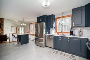 70 Beth Ann Cir, Meriden, CT 06450 - Photo 4