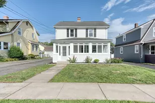 24 Troy St, West Hartford, CT 06119 - Photo 2