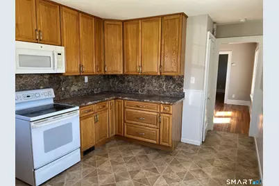 61 South Washington Street, Plainville, CT 06062 - Photo 6