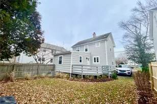 218 Ruane St, Fairfield, CT 06824 - Photo 2