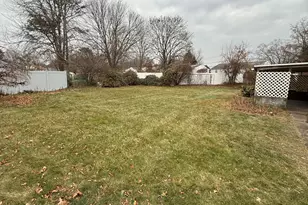 11 Flaum Dr, West Haven, CT 06516 - Photo 10