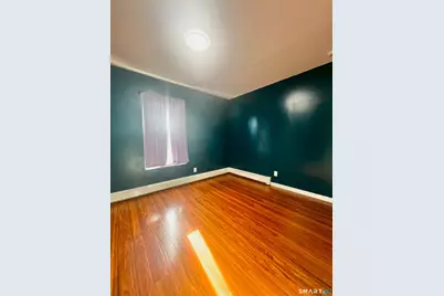 5 Pinehurst Avenue, Waterbury, CT 06705 - Photo 8