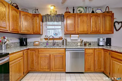 95 Donovan Road, Naugatuck, CT 06770 - Photo 12