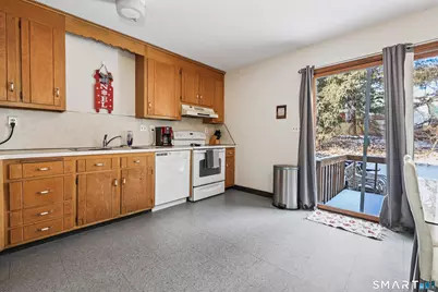 13 Holt Street #APT 49, Plymouth, CT 06786 - Photo 6