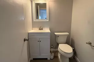 136 High Path Rd, Windsor, CT 06095 - Photo 8