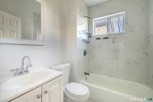 340 Pleasantview Ave, Bridgeport, CT 06606 - Photo 8