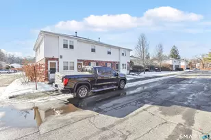 E6 Bradley Circle, Enfield, CT 06082 - Photo 6