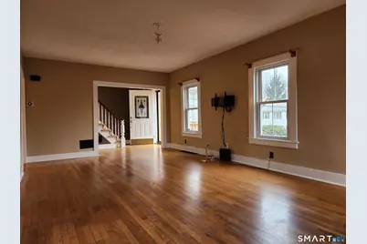 10 Washington Avenue, Danbury, CT 06810 - Photo 4