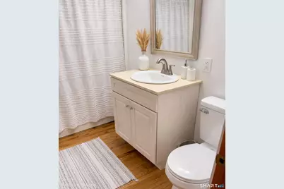 28 Sugar Street #B, Newtown, CT 06470 - Photo 4