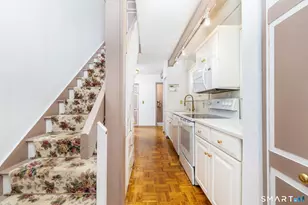 10 Pepperidge Ct, Simsbury, CT 06070 - Photo 10