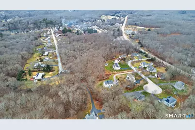 9 Arrowhead Trail, Waterford, CT 06385 - Photo 4