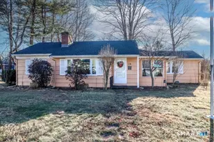 39 Cedar Ln, Cheshire, CT 06410 - Photo 2