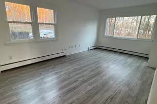 18 W Hills Rd, New Haven, CT 06515 - Photo 2