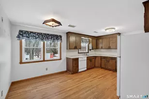 40 Quincy Ln, Newington, CT 06111 - Photo 6