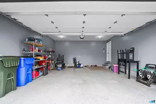 42 Chapman Chase, Windsor Locks, CT 06096 - Photo 4