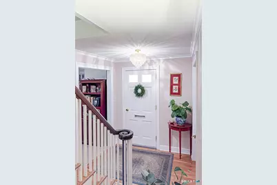 84 Grennan Road, West Hartford, CT 06107 - Photo 2