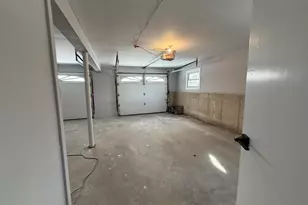 131 Pocono Rd, Brookfield, CT 06804 - Photo 12